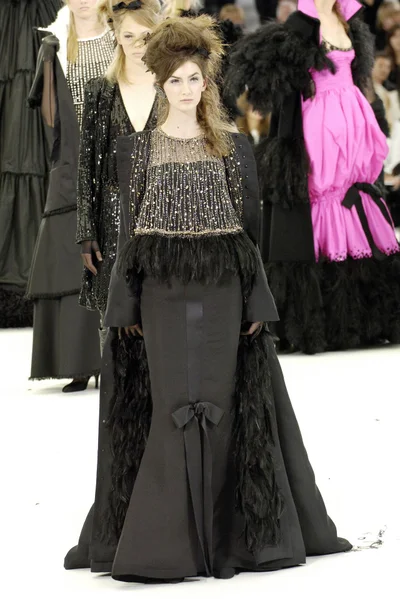 Look 25